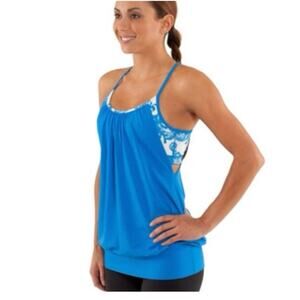 Lululemon No Limits Tank Top Sports Bra Blue Porcelain Womens 6 Yoga Dance Gym